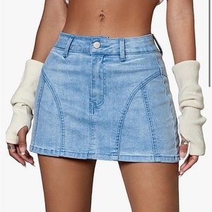 Never worn y2k mini denim skirt